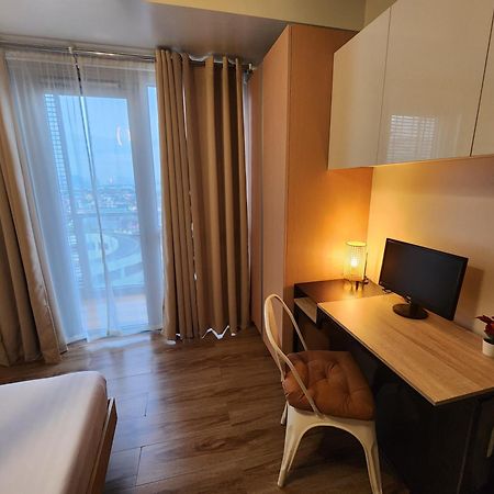 Aparthotel 81 Newport C5 10I Balcony & Pool Across Naia T3 Pasay Exterior foto
